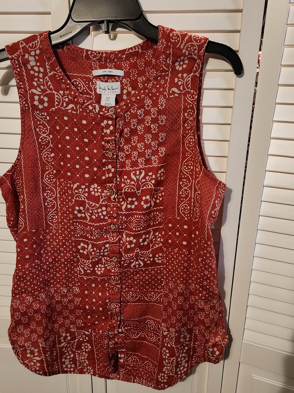 Nicole Miller Red Bandana Print Sleeveless Button-Down Top